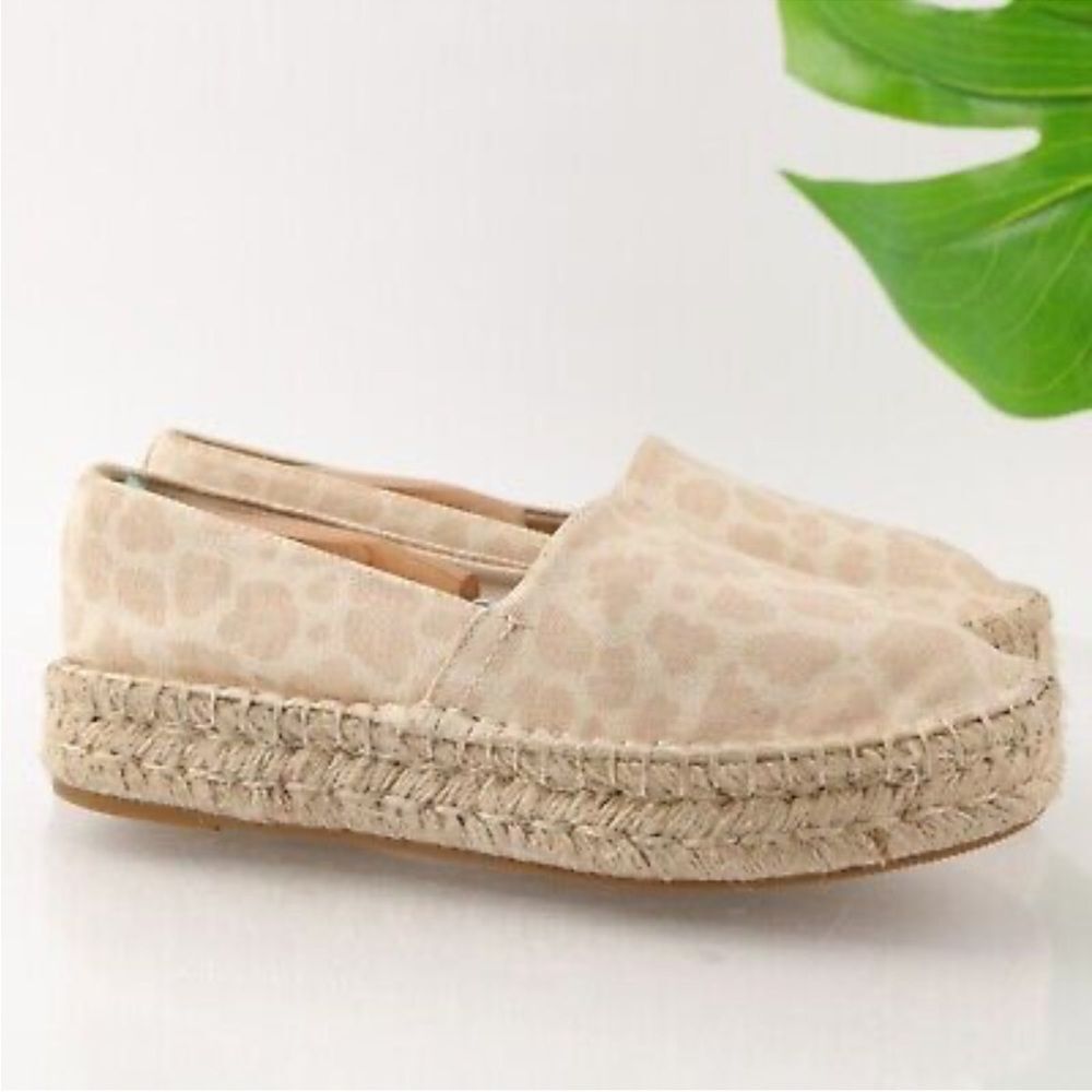Splendid Women's Laney Animal Print Slip On Shoe 8 Canvas Platform Espadrille